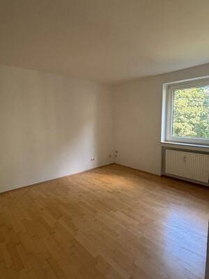 Im Grünen und doch zentral: renovierte 2-Zimmer-Wohnung am Baldeneysee mit Extra-Raum & Stellplatz – 45257 Essen – Vorschaubild 3