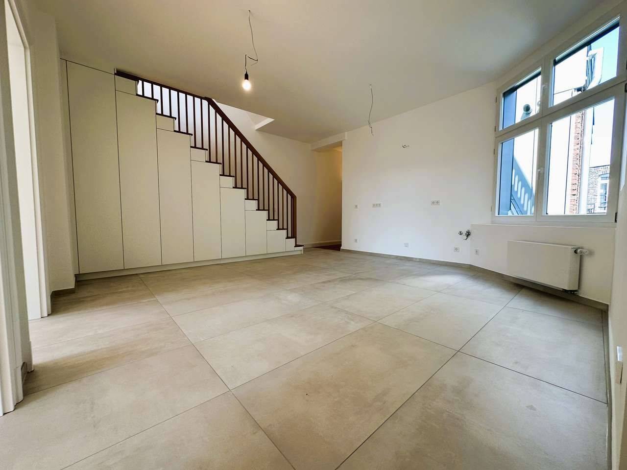 KERNSANIERTE ALTBAU DACHTERRASSEN 5 ZIMMER MAISONETTE WOHNUNG AM ERZBERGERPLATZ – Köln – Vorschaubild 7