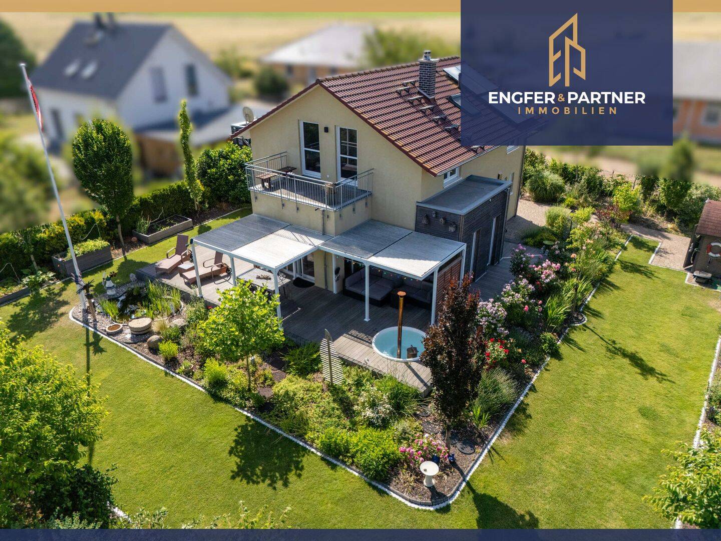 Wellness trifft Wohnkomfort - Neuwertiges EFH mit Vollkeller, Sauna, Smart Home und Traumgarten!