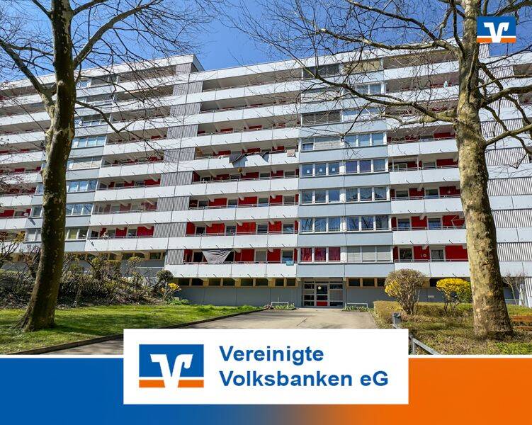 4-Zimmerwohnung mit Balkon in gutem Zustand. Frei nach Verkauf