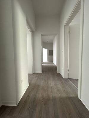 5-Zimmer-Wohnung mit 128 m² Wohnfläche und frisch renoviert in Erfurt – 99084 Erfurt – Vorschaubild 4