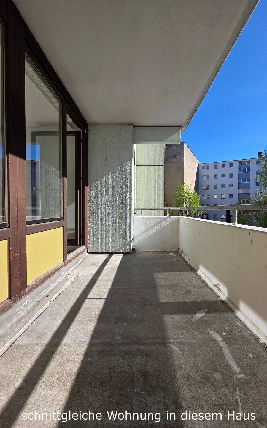 Freiwerdende 4-Zimmer-Wohnung mit Süd-Westloggia und Fahrstuhl nur 300 Meter vom Kudamm! – Berlin – Vorschaubild 6