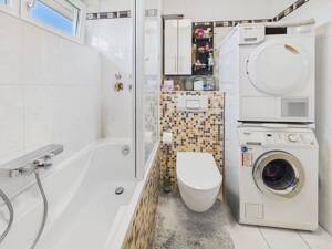 Wohnen mit Weitblick - modernisierte 3-Zimmer-Wohnung mit Süd-Balkon in Kolbermoor – 83059 Kolbermoor – Vorschaubild 9