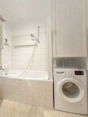Möblierte Drei-Zimmer Wohnung mit Balkon und Küche in zentraler Lage im Hulsberg – 28205 Bremen – Vorschaubild 8