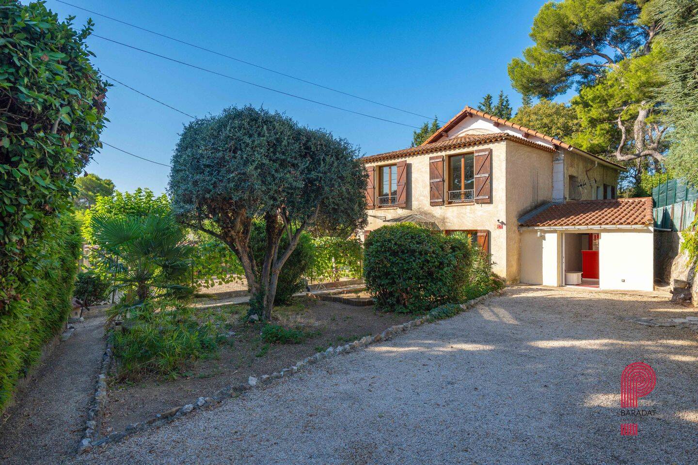 Maison 9 pièces 190 m² · à Marseille 12ème Arrondissement · 190 m² · 590 000 €