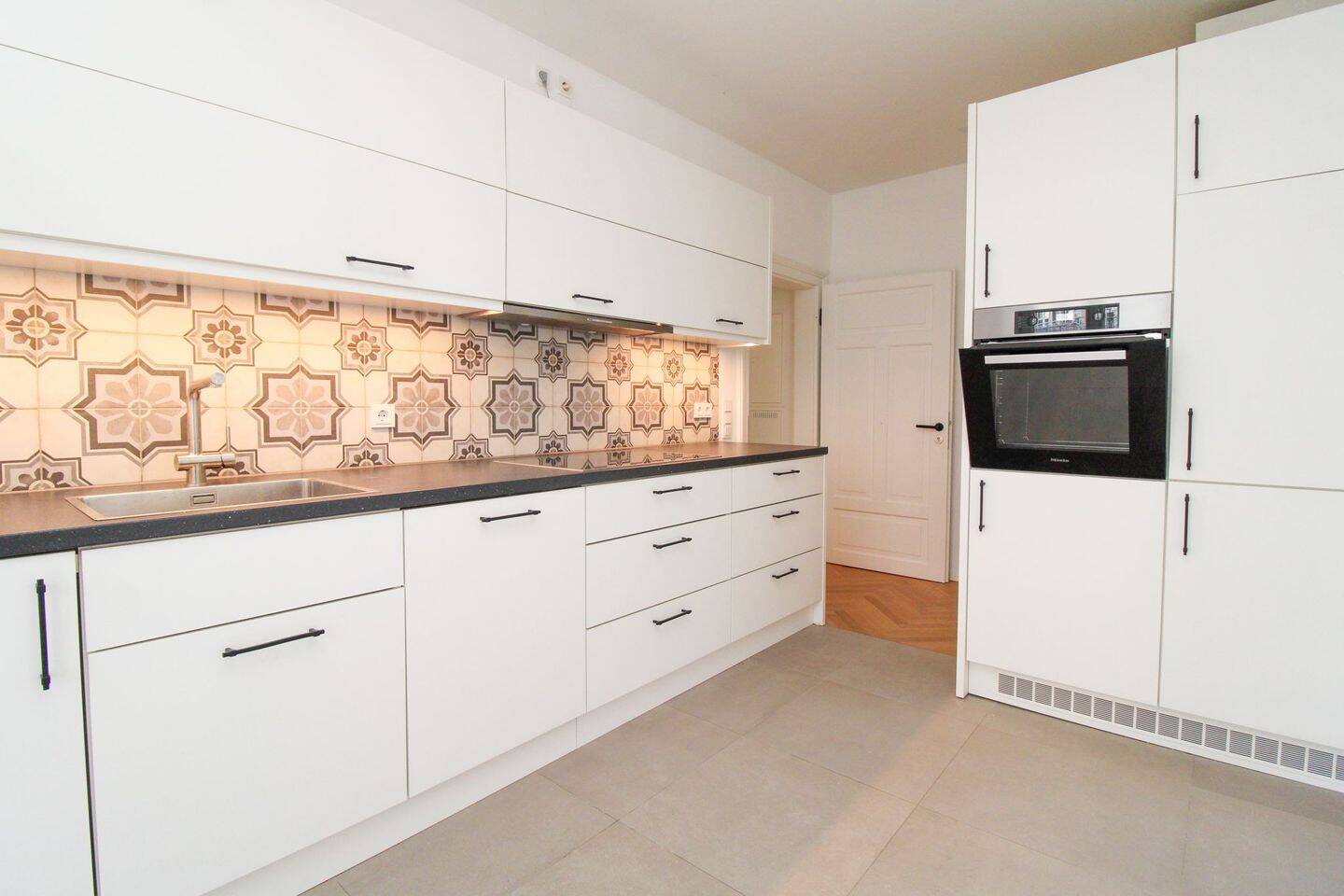 Charmante 2-Zimmer-Altbauwohnung – München – Vorschaubild 9