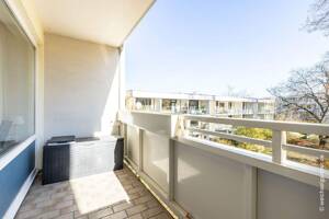 Erbbaurecht: Vermietete Eigentumswohnung mit Ost-Balkon und Blick in den grünen Innenhof – 80993 München – Vorschaubild 5