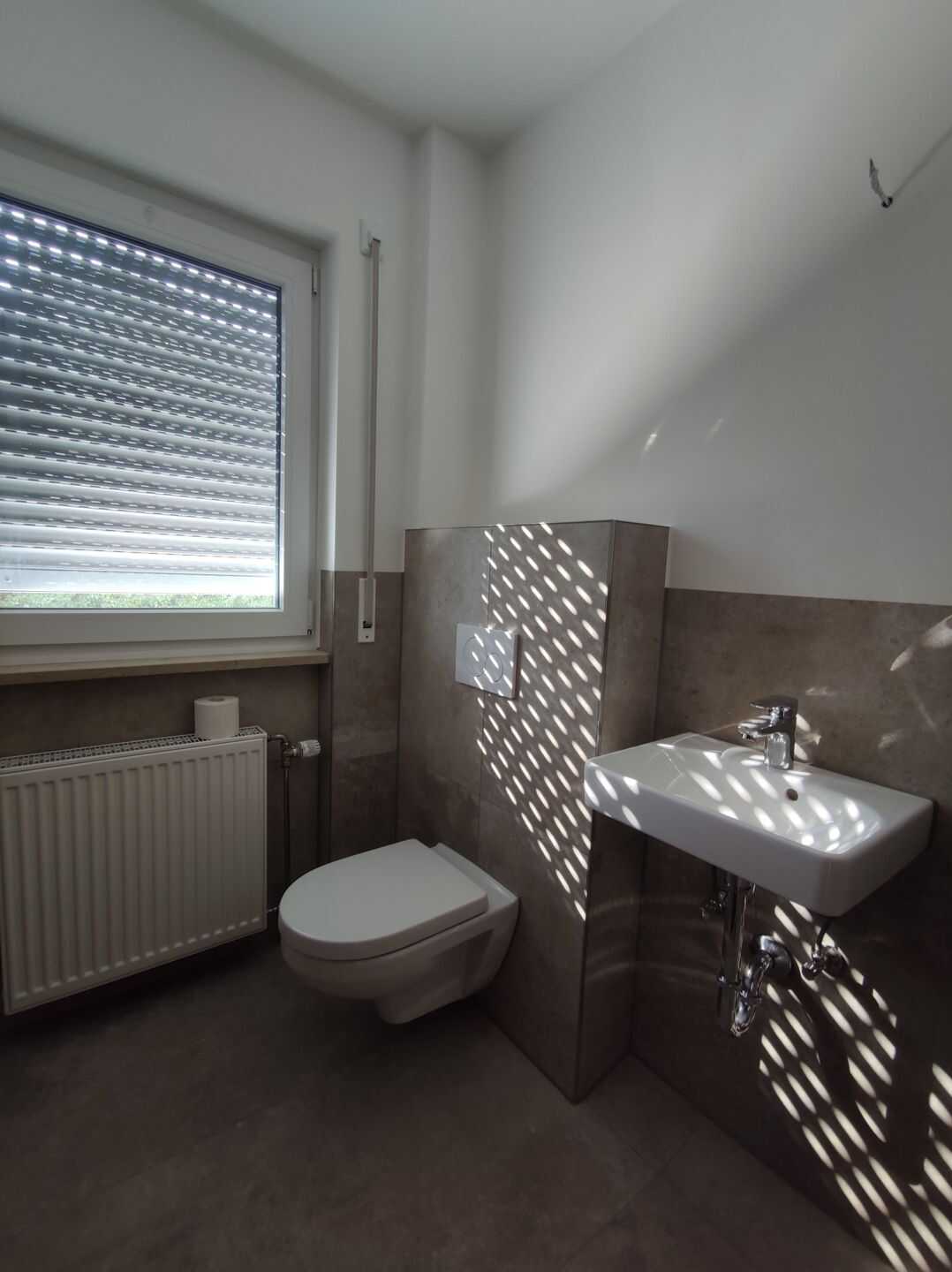 Lichtdurchflutete 2 Zimmer Wohnung in Zabo - Balkone, EBK, Gäste-WC, renov. – Nürnberg – Vorschaubild 5