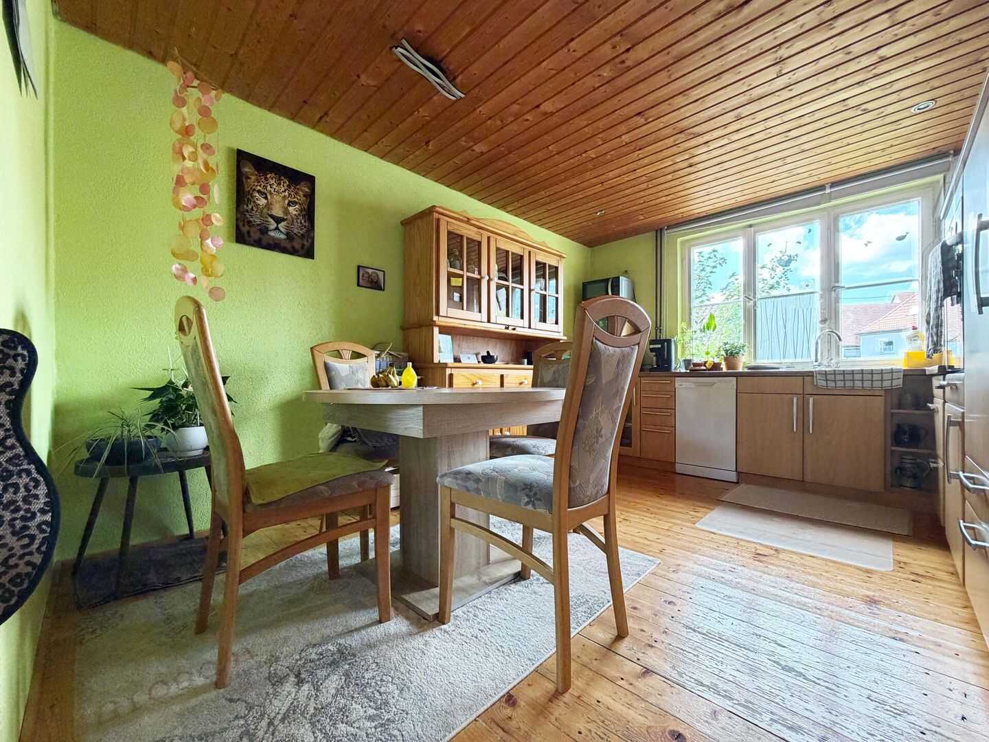 Diese Wohnidylle wird Ihr neues Zuhause. 3 Zimmer auf 97 m². Herrlicher Garten, Garage plus Carport. – Blumberg – Vorschaubild 3