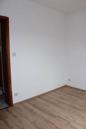 + + taghelle kl. zwei-Raum-Whg. + + nur sechs Mietparteien + + – 41068 Mönchengladbach – Vorschaubild 6