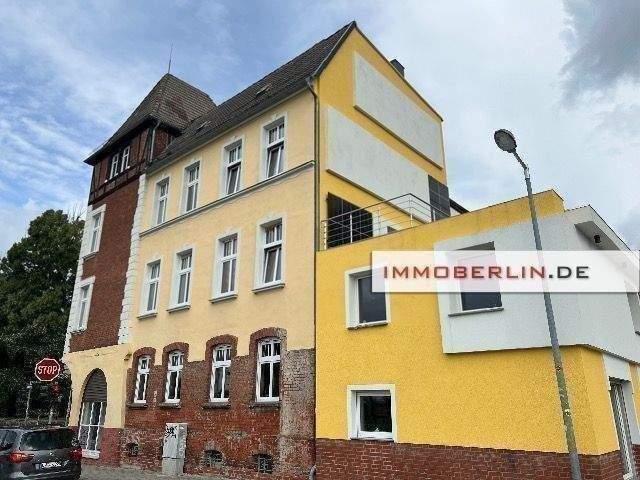 IMMOBERLIN.DE - Charaktervolles Wohn- und Geschäftshaus in zentraler Lage – Eberswalde – Bild 1 von 9