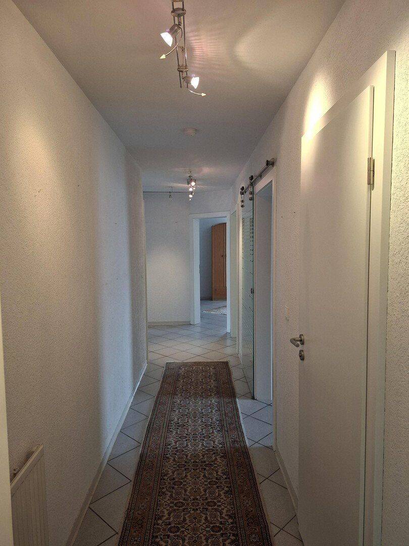 Helle 3-Zimmer Eigentumswohnung mit zwei Balkonen in ruhiger Lage von Karlsruhe-Neureut – Karlsruhe – Vorschaubild 2