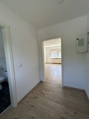 750EUR Gutschein bei Einzug - Renovierte Helle 2 Zimmer-Wohnung in Duisburg Huckingen – 47259 Duisburg – Vorschaubild 3