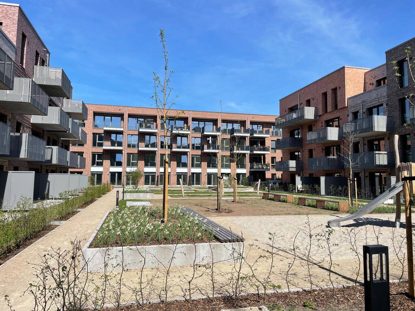 NEUES KAFFEEQUARTIER - Große 4 Zimmer - Maisonettewohnung über drei Etagen