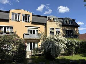 Wohnen mit Blick auf den Lessingplatz - Ruhige 3-Zimmer-Dachgeschosswohnung