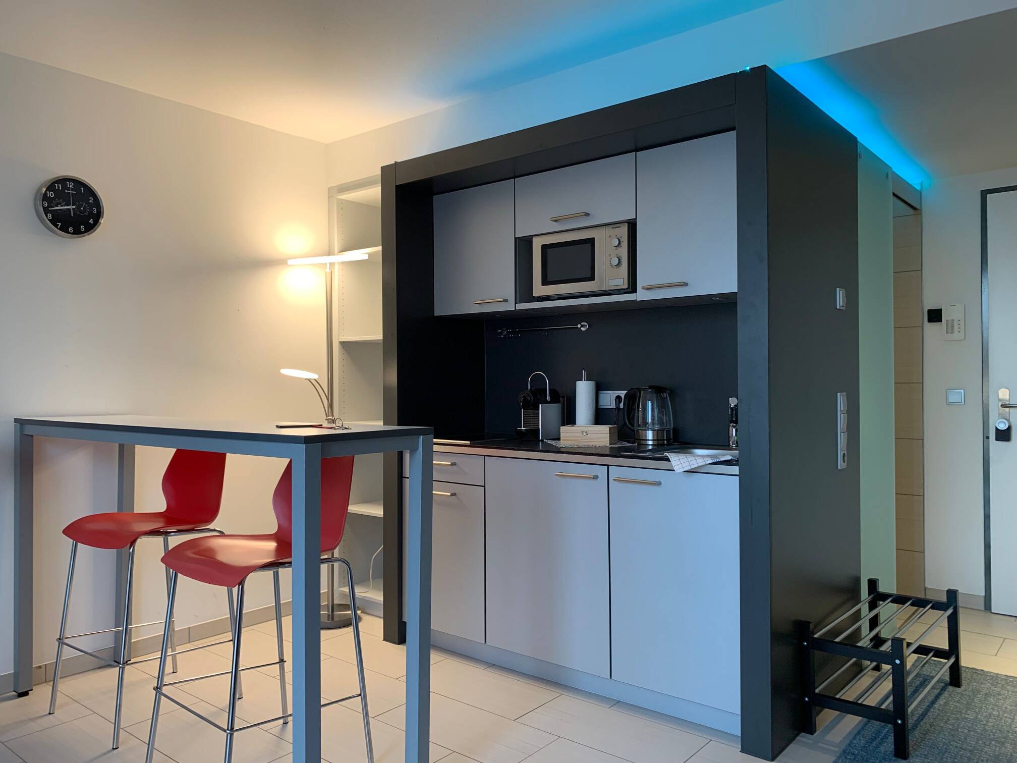 ? Deluxe Apartment by Rabe ?Fitness ?Coworking ?Parkplatz ?Waschmaschine – Karlsruhe – Vorschaubild 4