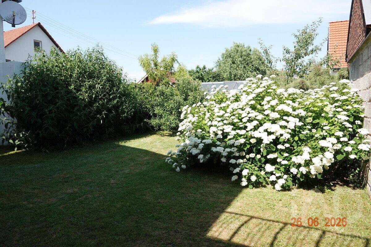Heldra - freistehendes Einfamilienhaus mit drei unterkellerten Garagen und Potential zum Neubau EFH – Wanfried – Vorschaubild 5