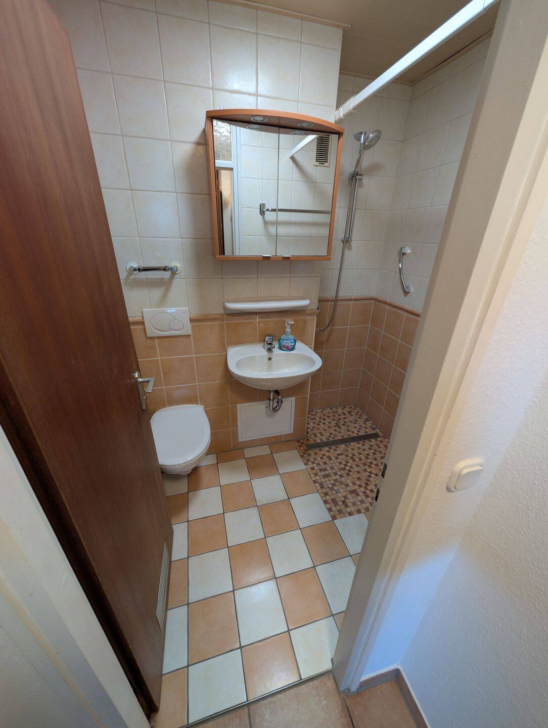 Helle 1-Zimmer-Wohnung im 17. Obergeschoss mit Balkon – Nürnberg-Langwasser – Nürnberg – Vorschaubild 9