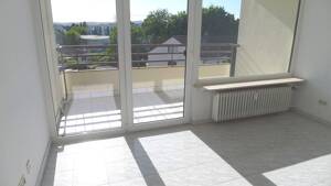 Frankfurt/M- Sossenheim 3 Zimmer Wohnung mit Loggia und EBK – 65936 Frankfurt am Main – Vorschaubild 2