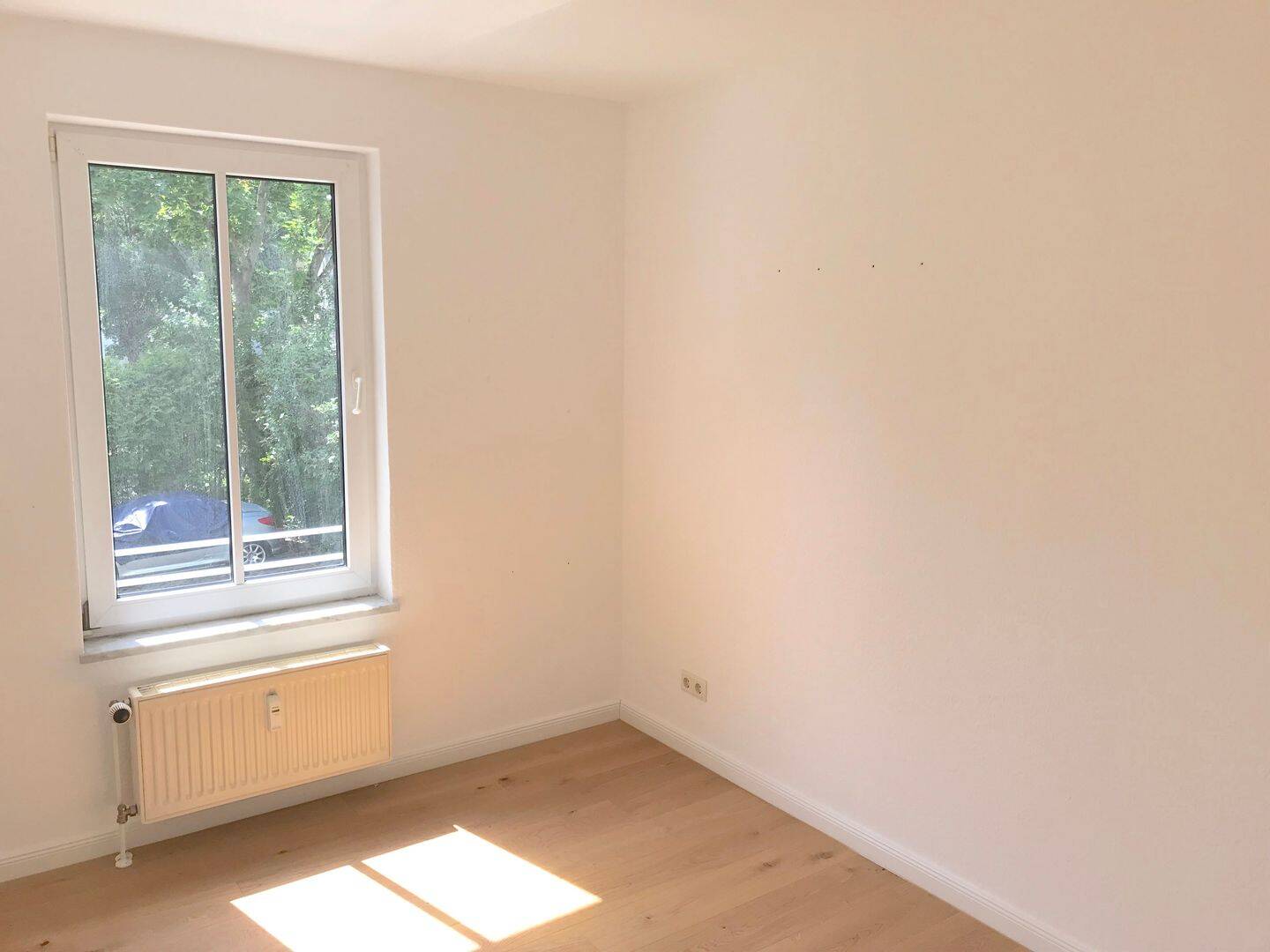 Modernisierte bezugsfreie 2-Zimmer Wohnung mit Aufzug und PKW Stellplatz – Berlin – Vorschaubild 9