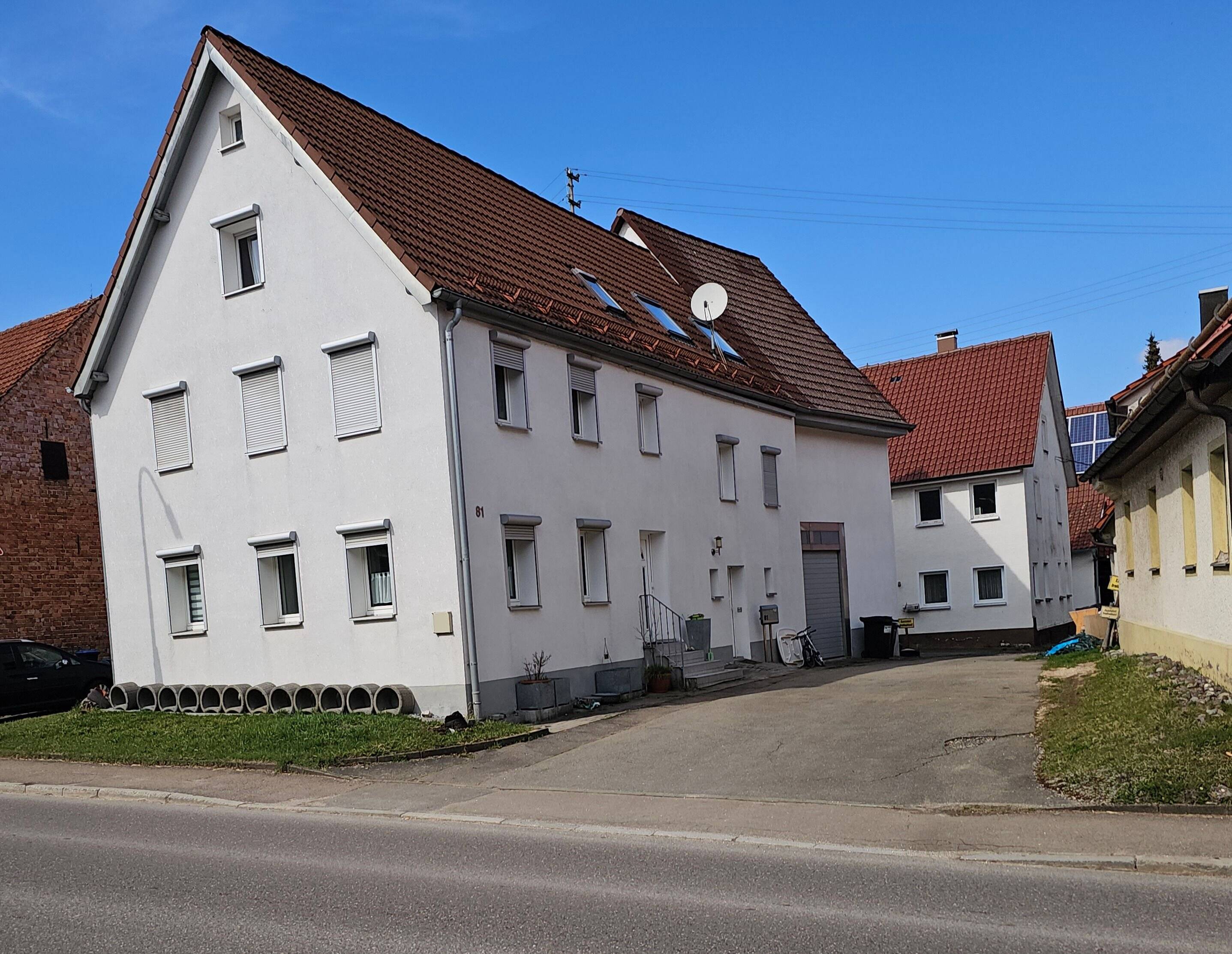 Schönes großes Einfamilienhaus mit viel Platz und Garage statt einer Wohnung – Laichingen – Bild 1 von 9