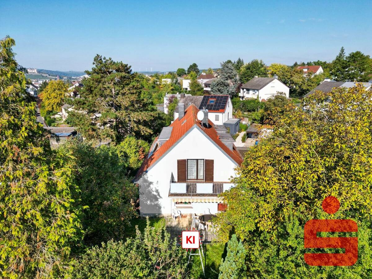 Top-Lage - großzügiger Wohn -und Gartenbereich – 97074 Würzburg – Bild 1 von 9
