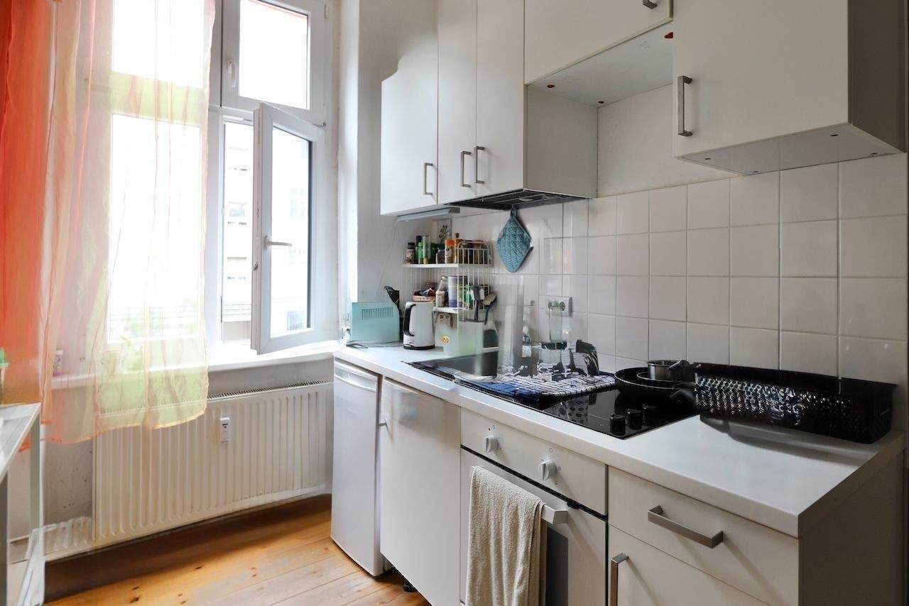 CA. 3,35m HOHE DECKEN, BALKON & HOLZDIELEN - NAHE PANKE - EINZIEHEN ODER NEU GESTALTEN? – Berlin – Vorschaubild 4