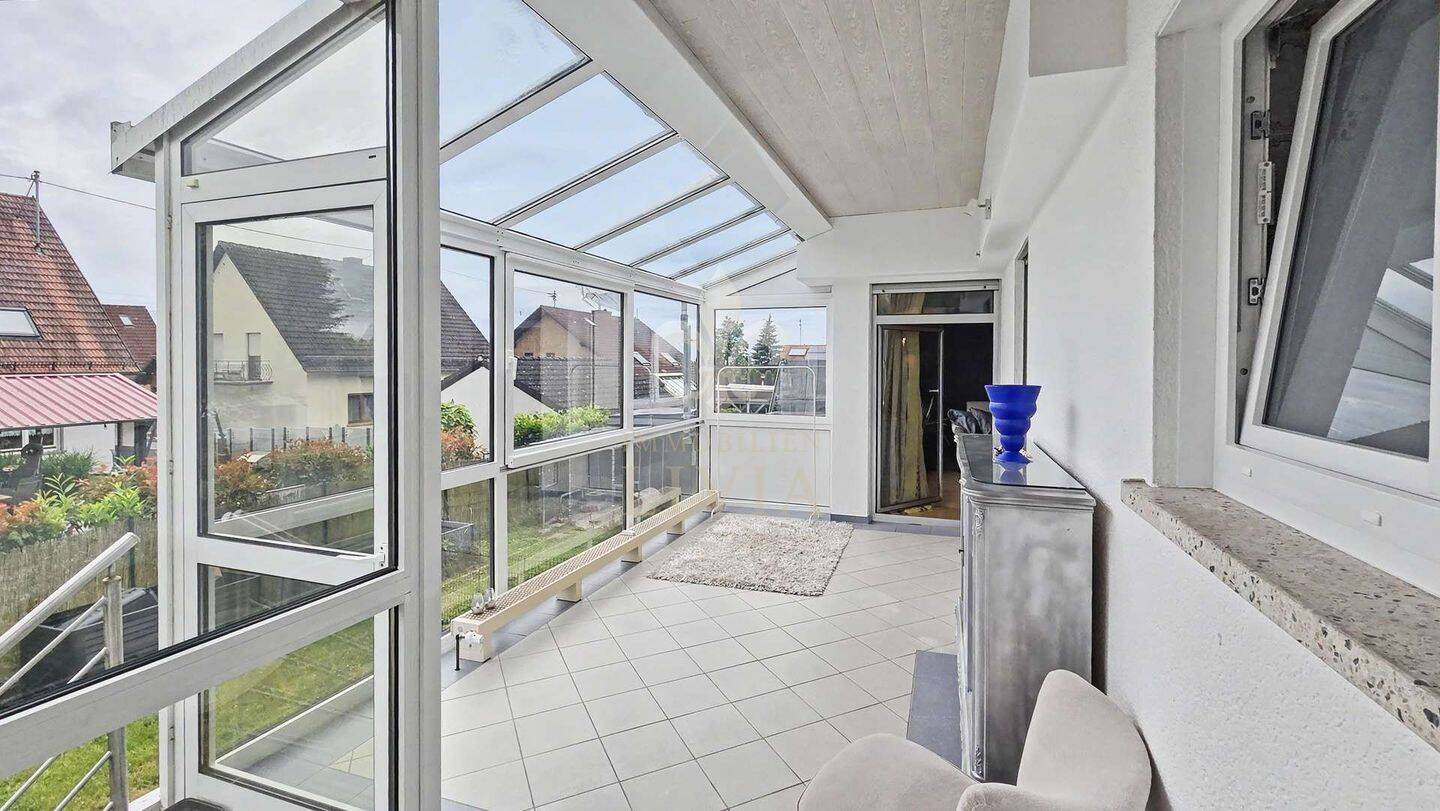Großzügige 4-Zimmer-Erdgeschosswohnung mit Wintergarten, Garten und Stellplatz – Martinshöhe – Vorschaubild 2