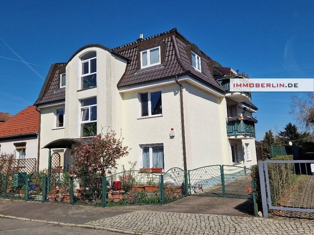 IMMOBERLIN.DE - Top-Investment: Großzügige Wohnung mit Balkon in Ruhelage – Berlin – Vorschaubild 2
