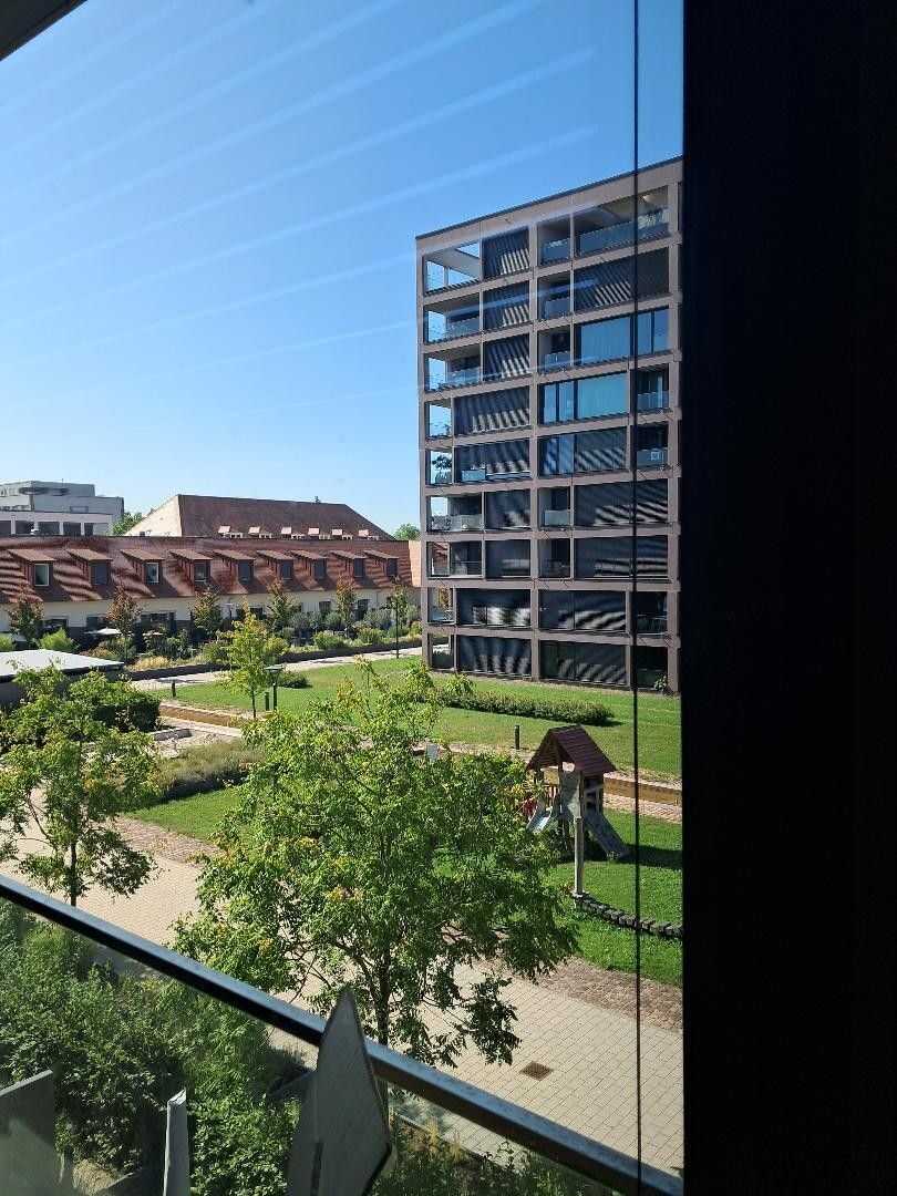 Exclusive 3 ZW, Deckenkühlung, Fussbodenheizung in Parkanlage mit Wasserspielen, 2 Bäder
