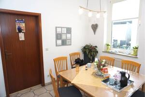 Attraktive Kapitalanlage: Großzügige EG-Maisonette mit langjährigem Mieter | aktuell 6,6% Rendite – 45143 Essen – Vorschaubild 2