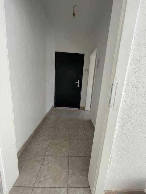 2-Zi.WHG mit Balkon, direkt am Bahnhof von Gelsenkirchen – Gelsenkirchen – Vorschaubild 9