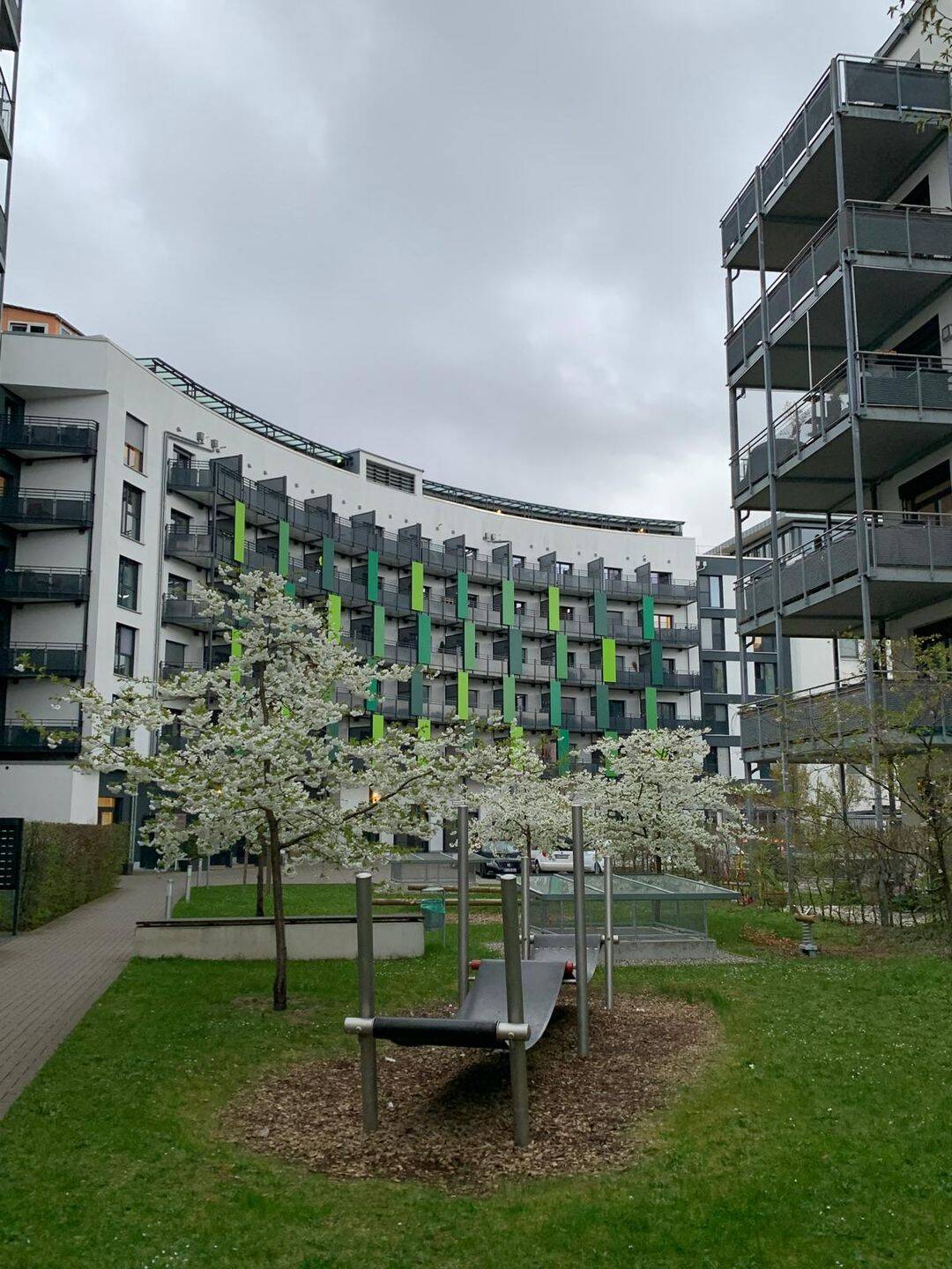 Top modernes 3-Zimmer App. im 4.OG-Einbauküche -Balkon -90478 Nürnberg – Nürnberg – Vorschaubild 8