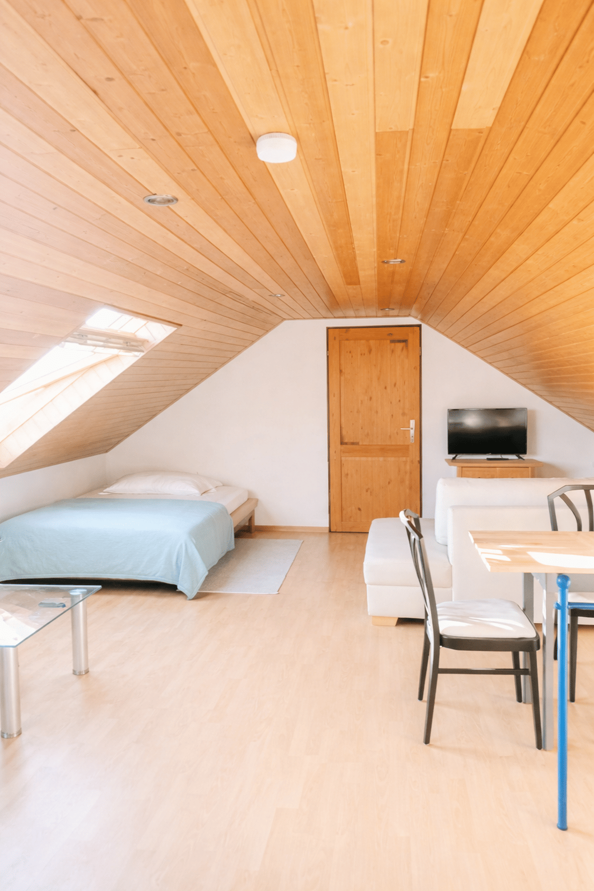 Außergewöhnliche Maisonette in Freigericht - 7 Zimmer, Balkon und viel Potenzial – 63579 Freigericht – Bild 1 von 7