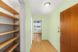 Weitblick . Wohnküche . Wintergarten | Geräumige 2-Zi-Balkonwohnung mit TG-Stellplatz – 81925 München – Vorschaubild 7