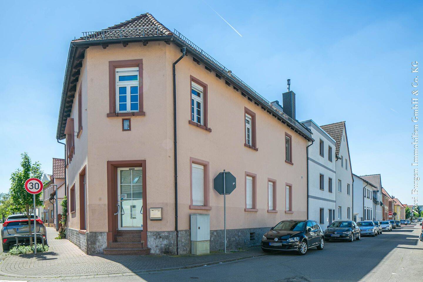 Einfamilienhaus nach WEG mit Laden und ELW mit herrlichem Gartenhof und Garage – Viernheim – Vorschaubild 6