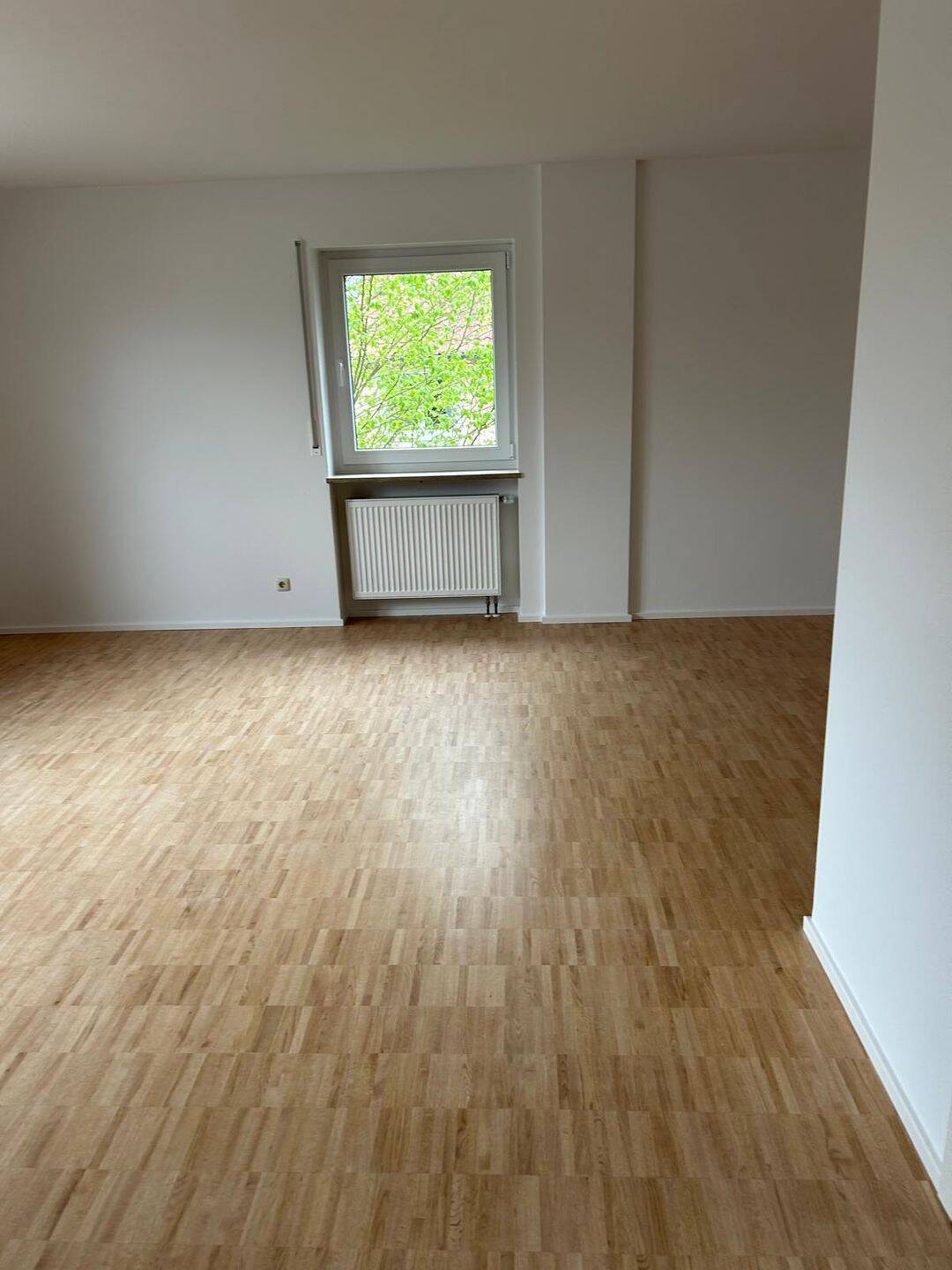 Moderne 2,5-Zimmer-Wohnung mit Dachloggia in Erlangen – Erlangen – Vorschaubild 6