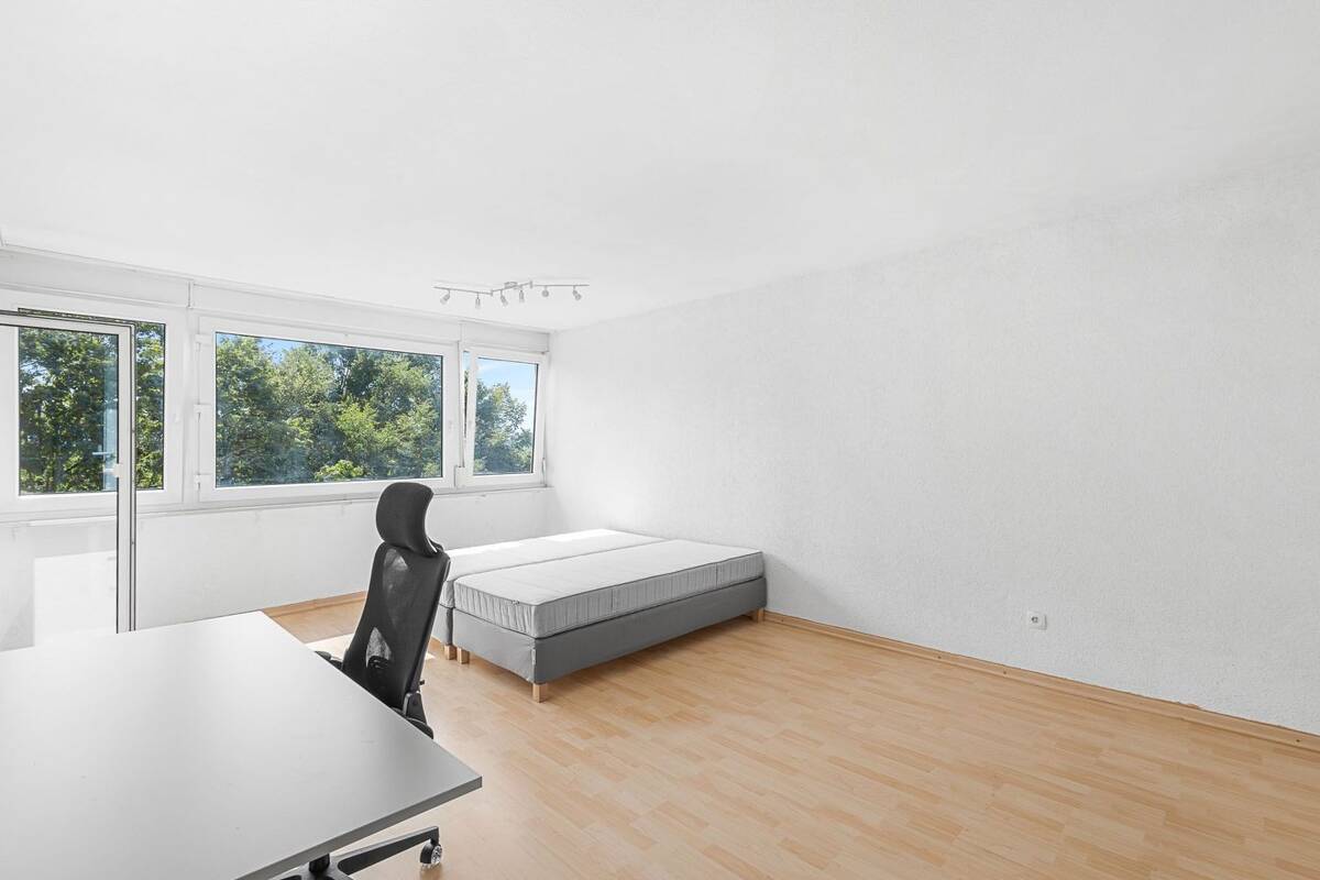 Helle 5-Zimmer-Familienwohnung mit 2 Kinderzimmern in Regensburg-Reinhausen – 93057 Regensburg – Bild 1 von 9