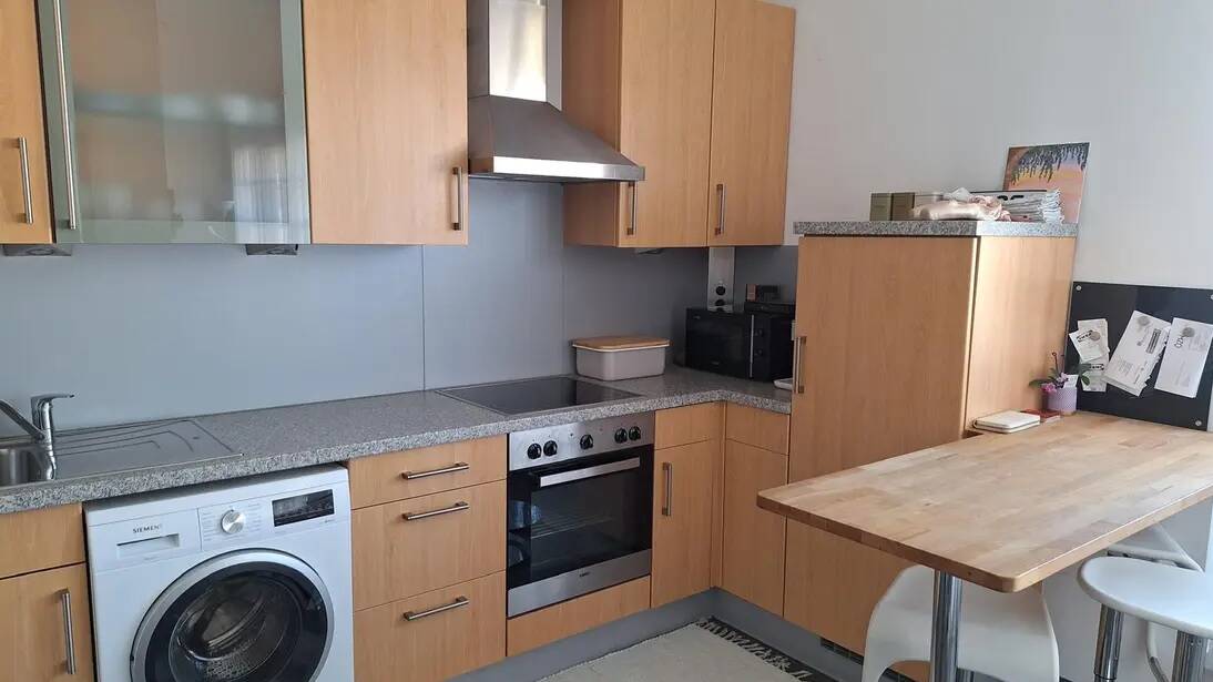 Exklusive, gepflegte 1-Raum-Wohnung mit Balkon und Einbauküche in Regensburg inkl. Stellplatz – Regensburg – Vorschaubild 2