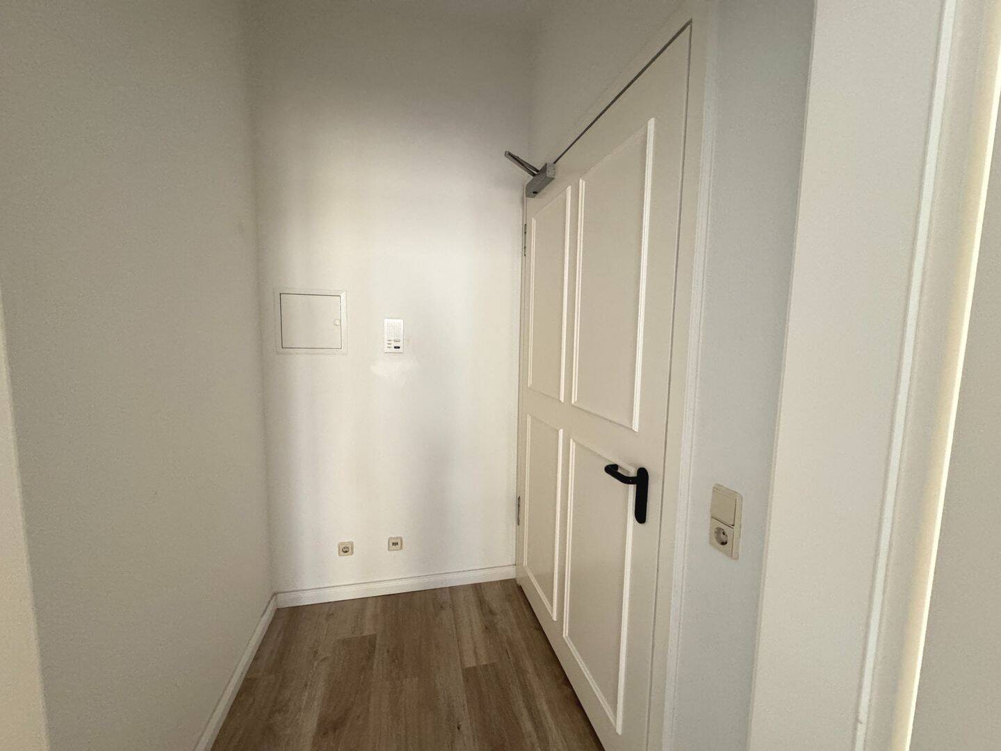 Helle 1-Zimmer-Wohnung in der Altstadt - Zentrale Lage am Hasselbachplatz – Magdeburg – Vorschaubild 8