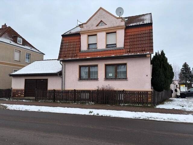 großes Einfamilienhaus in ruhiger Lage – Tangerhütte – Vorschaubild 2