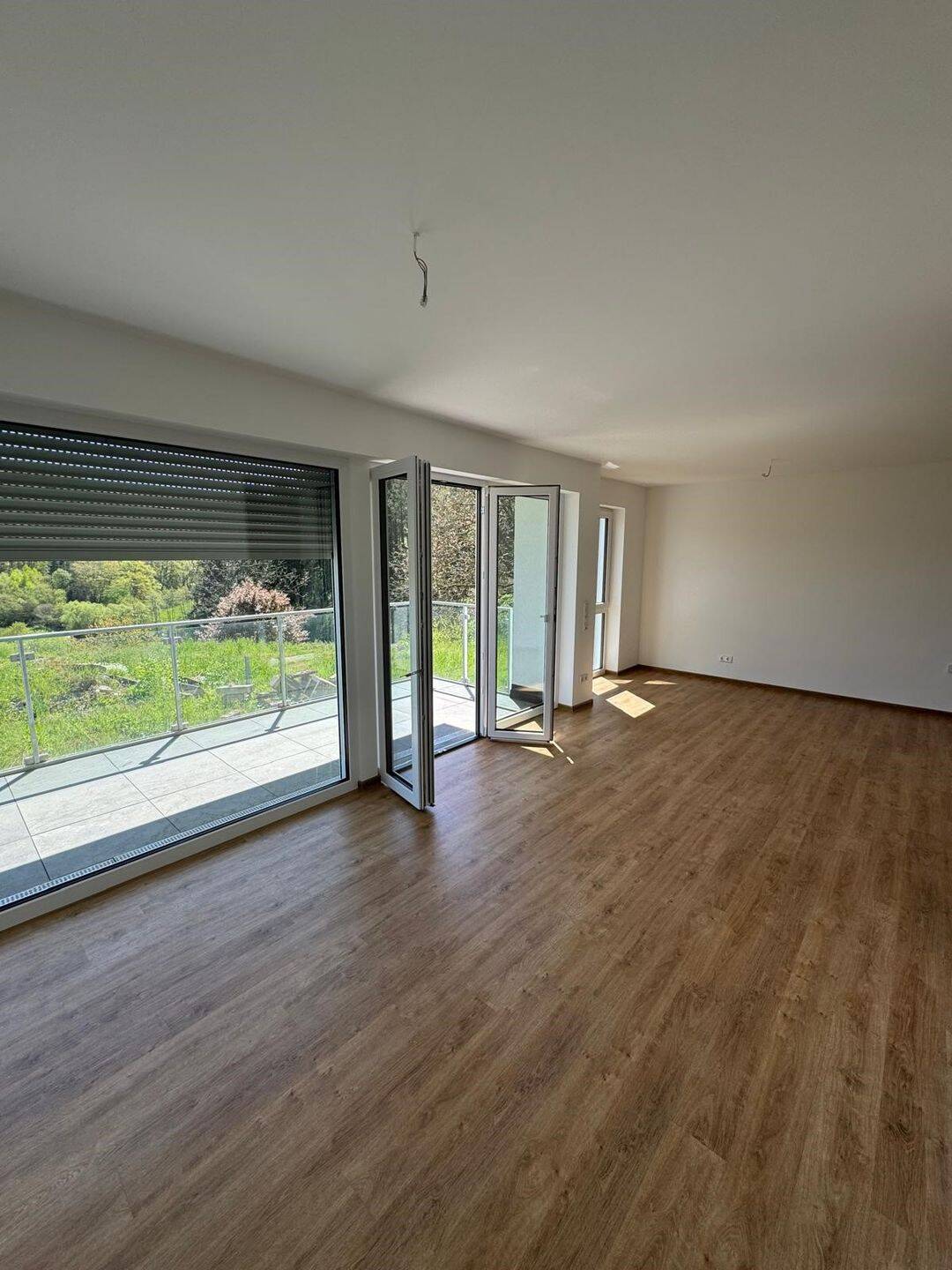 Neubau Erstbezug 83 qm EG 3 Zimmer-Wohnung mit Balkon und Panoramablick in Kernscheid ab sofort! – Trier – Vorschaubild 4