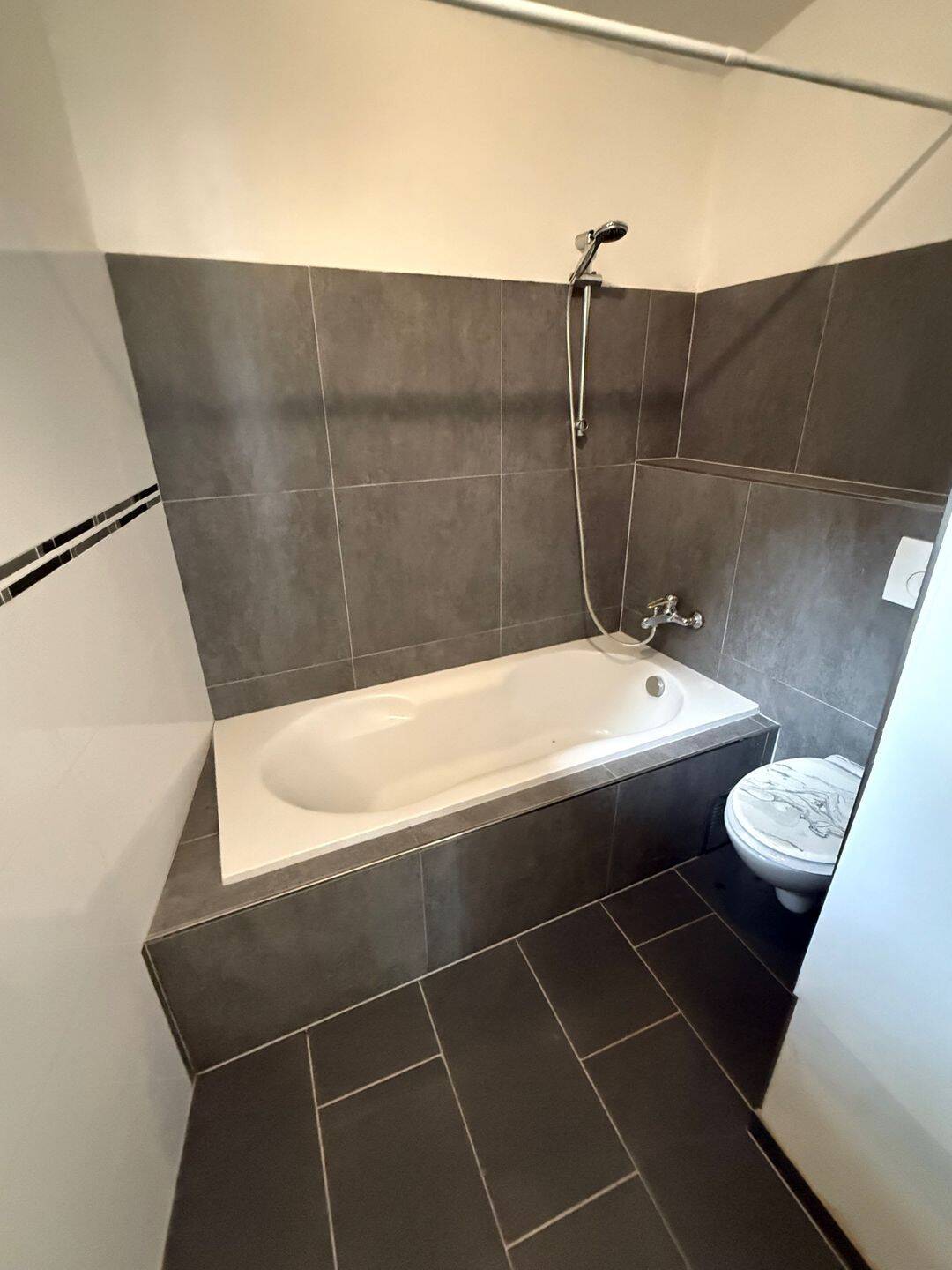 Luxemburg-Pendler und FH-Studenten aufgepasst! Charmante 53qm-Wohnung in Trier-Biewer – Trier – Vorschaubild 8