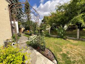 renovierungsbedürftiges Einfamilienhaus mit großzügigem Garten – 86199 Augsburg – Vorschaubild 3