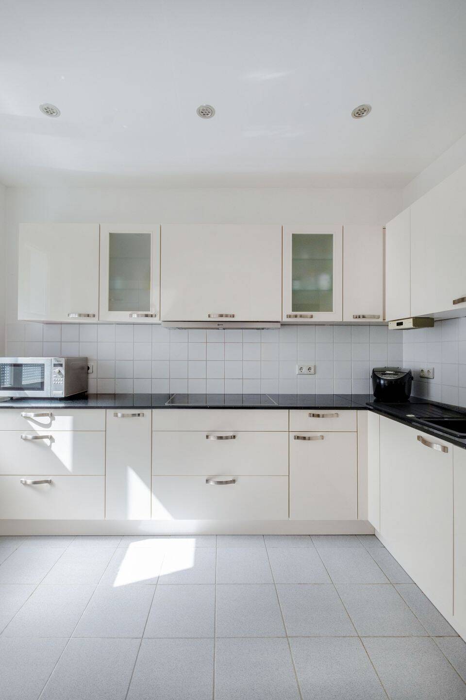 Vier-Zimmer Familienwohnung mit Südbalkon im ruhigen Travekiez – Berlin – Vorschaubild 2