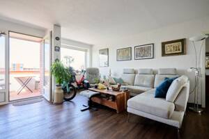 Über den Dächern Kiels: Modernisierte 3-Zimmer-Wohnung mit Balkon und Parkblick – 24148 Kiel – Vorschaubild 7