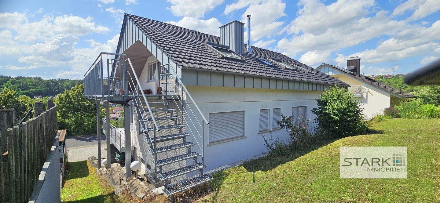 Wohnhaus mit traumhafter Aussicht – ideal für Familie, Generationenwohnen & Homeoffice! – Grünsfeld – Bild 1 von 9