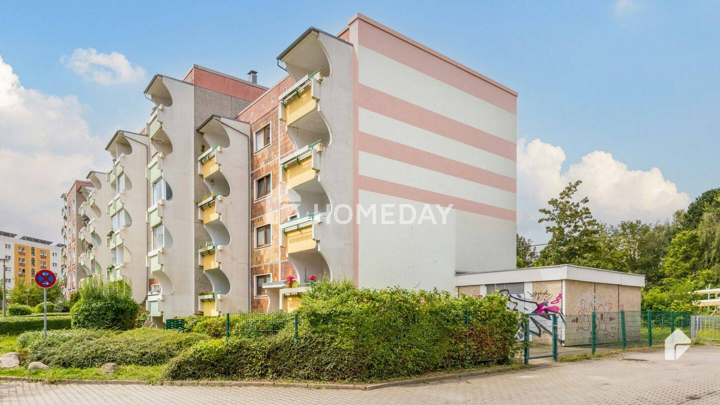 Gepflegte Wohnung mit Sonnenloggia & Aussicht - Viel Grün, top Lage – Rostock – Vorschaubild 3