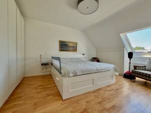 Wohnen am Rhein: Hochwertig sanierte 4-Zimmer-Maisonettewohnung in begehrter Wittlaer Lage – 40489 Düsseldorf – Vorschaubild 6