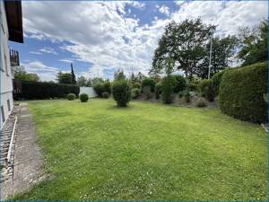 Geräumige und gemütliche 2,5 Zi.-Wohnung im Gartengeschoss mit Terrasse und PKW-Stellplatz! – 78315 Radolfzell am Bodensee – Vorschaubild 2